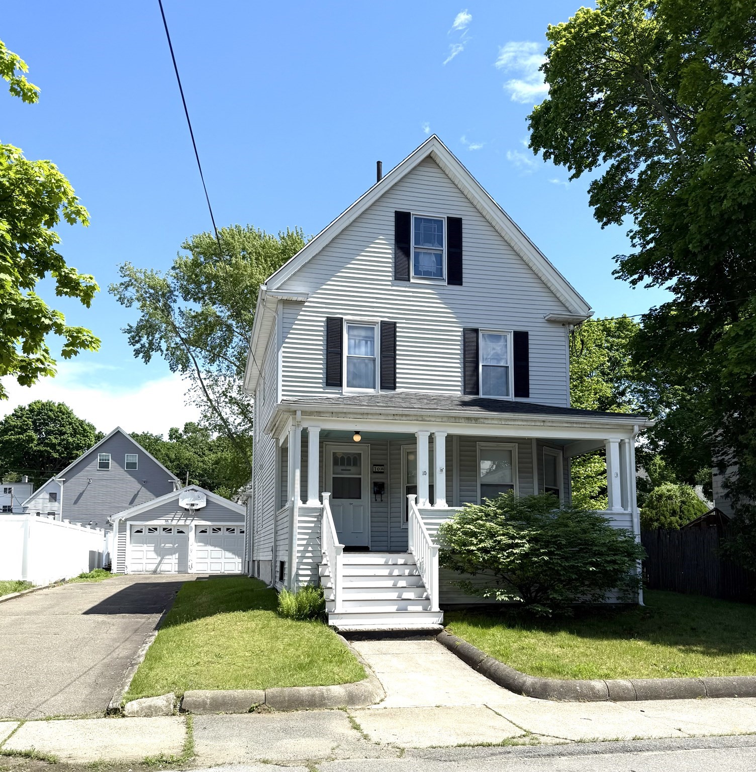 10 Avon Street, Saugus, MA 01906
