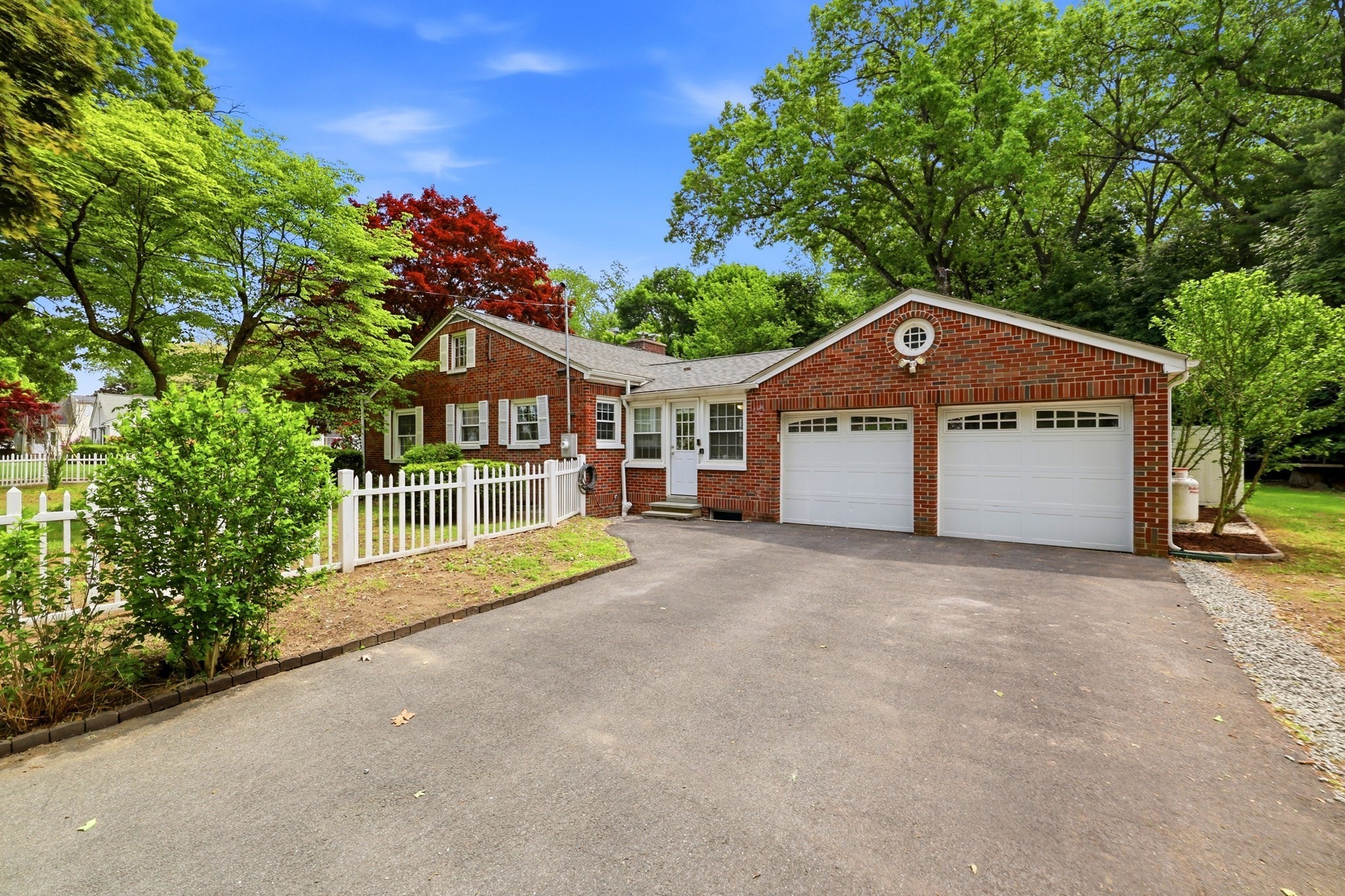130 Connecticut Ave, Springfield, MA 01104
