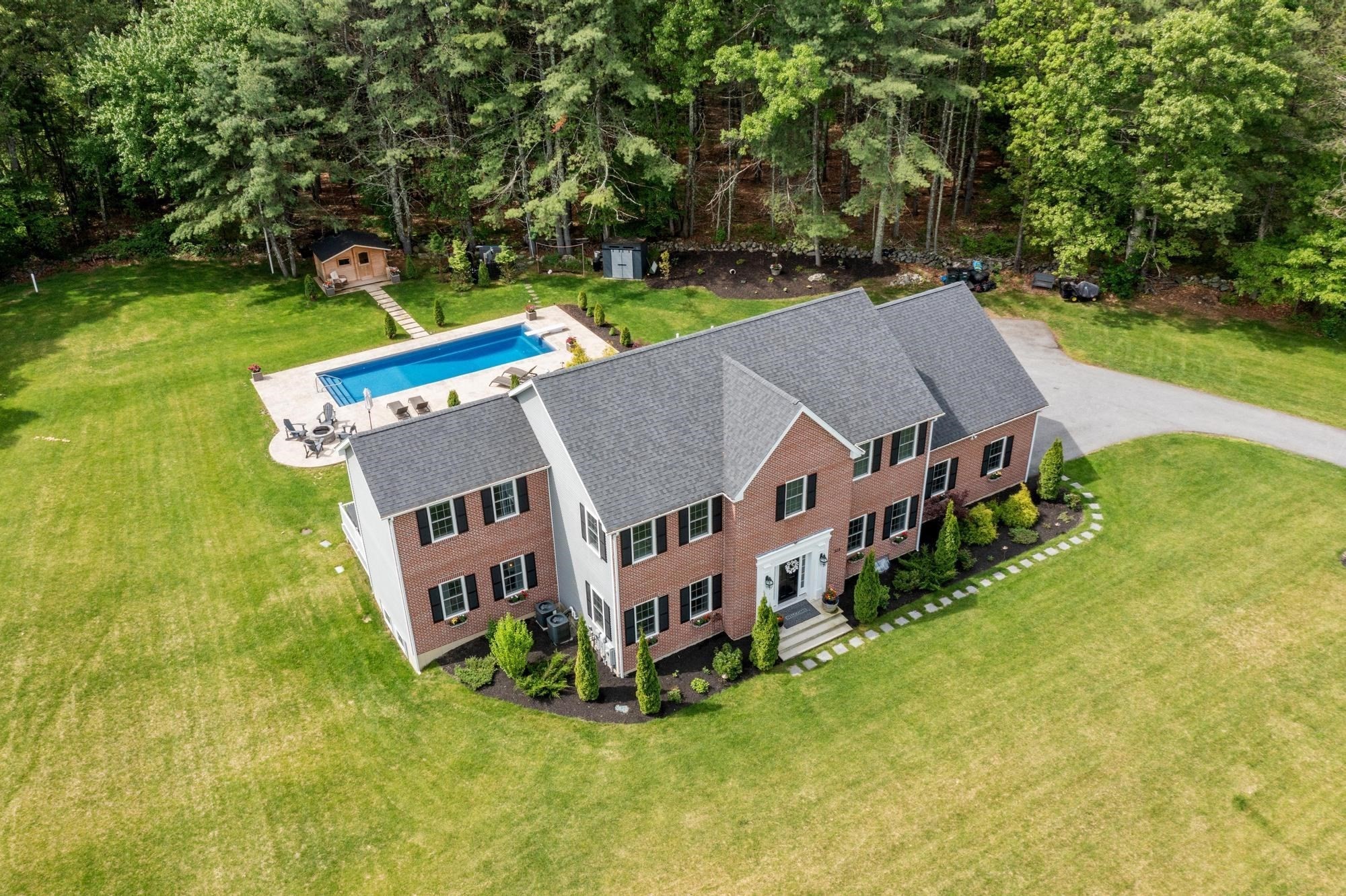 324 Old Harvard Rd, Boxborough, MA 01719