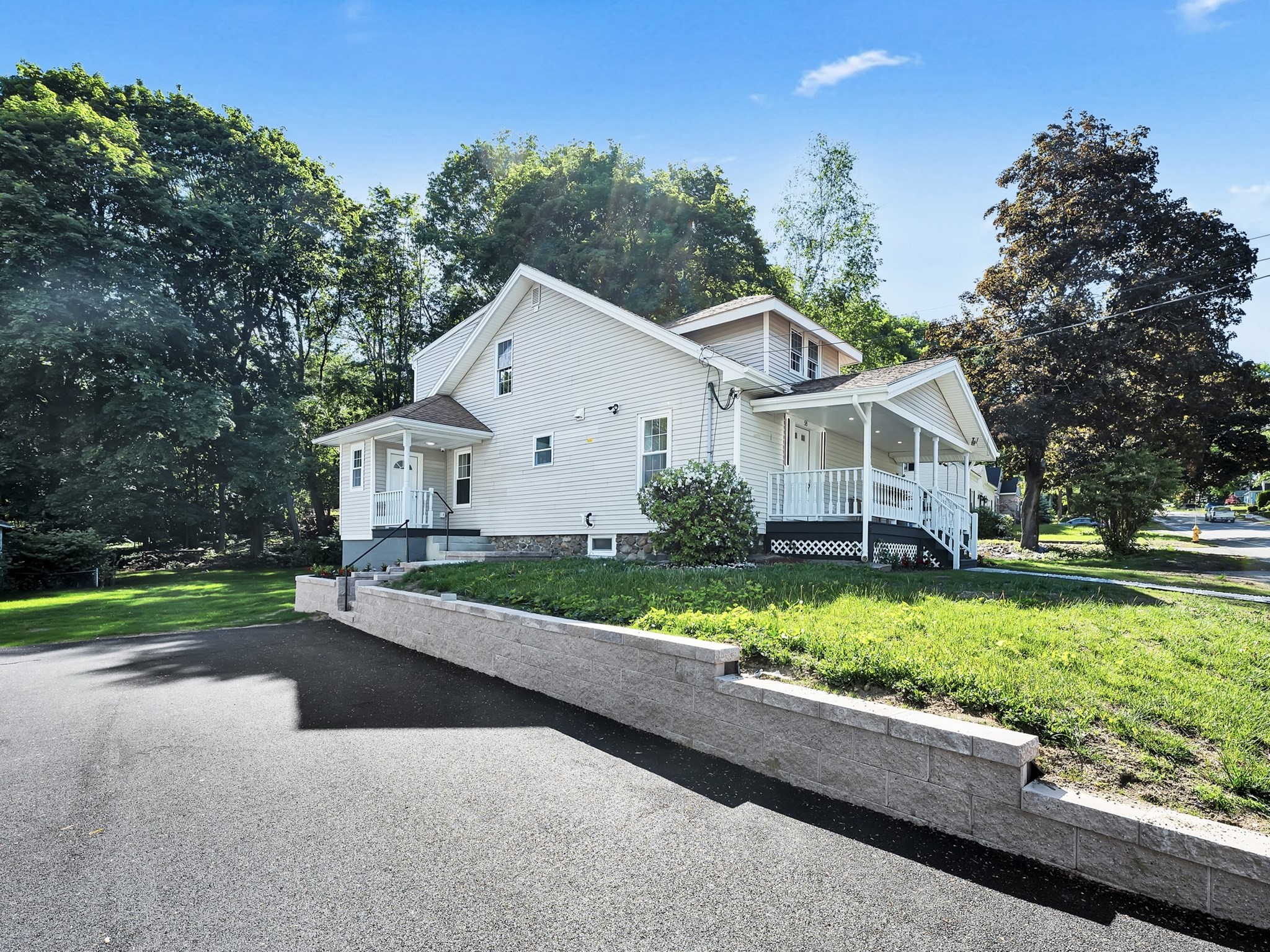 58 Lindell Ave, Leominster, MA 01453
