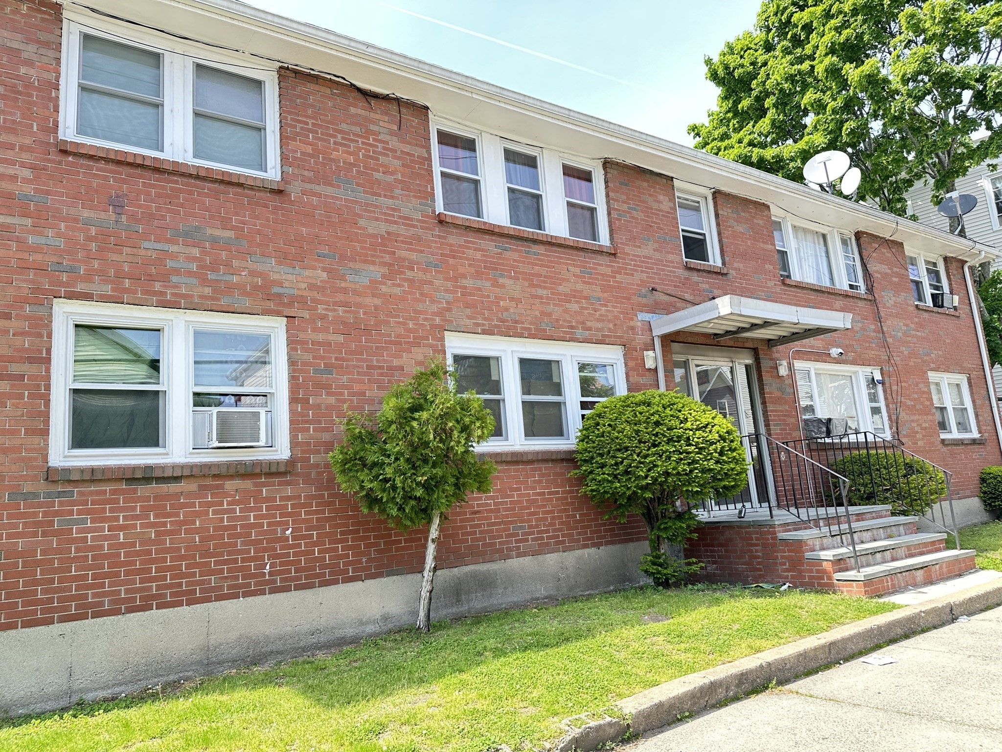 49 Laighton St Unit 4, Lynn, MA 01902