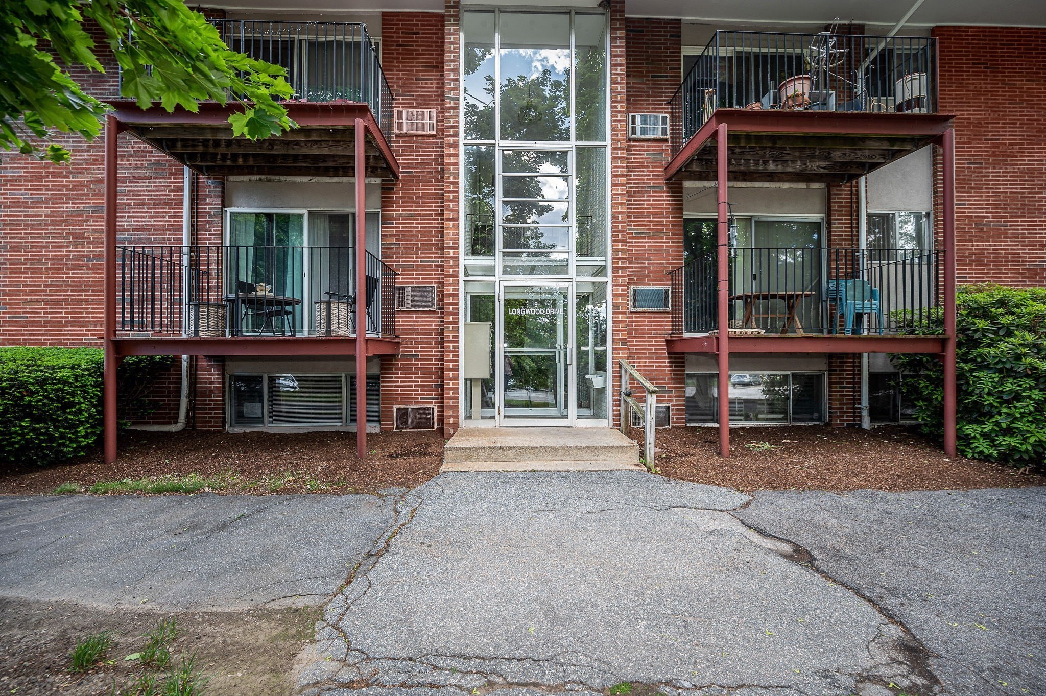9 Longwood Dr Unit 1, Andover, MA 01810
