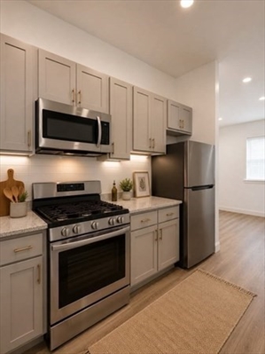 125 Arlington St, Apt 4