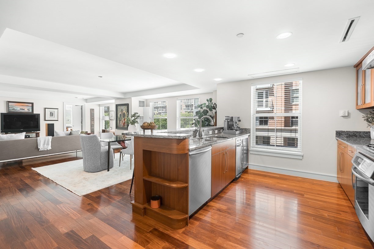 4 Battery Wharf Unit 4302, North End, Boston, MA 02109