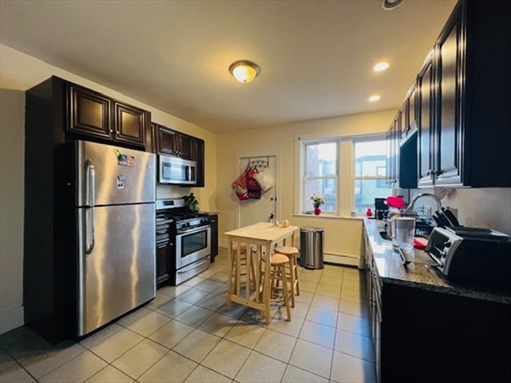 137 Saint Alphonsus, Apt 3