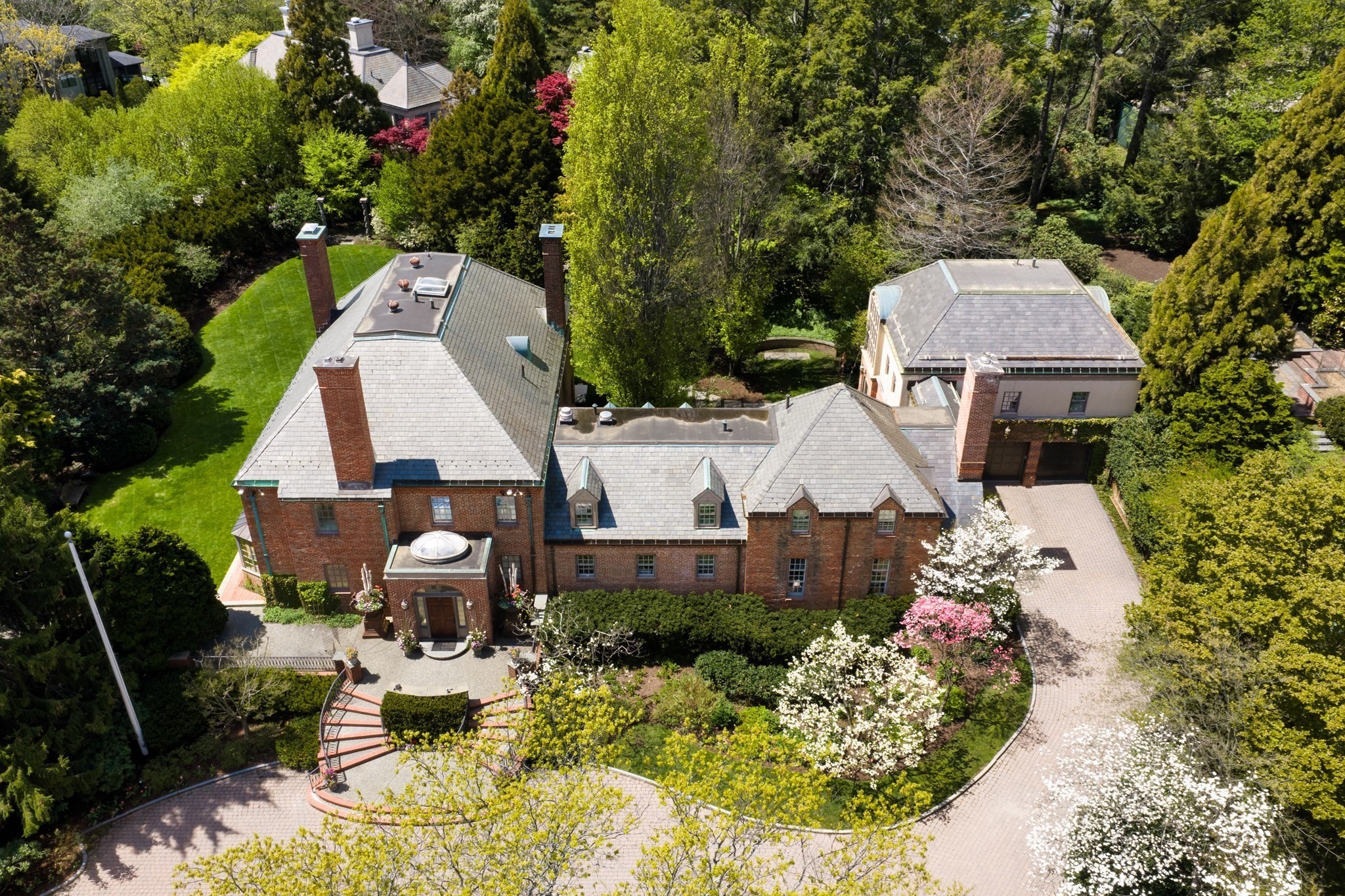 40 Singletree Rd, Brookline, MA 02467