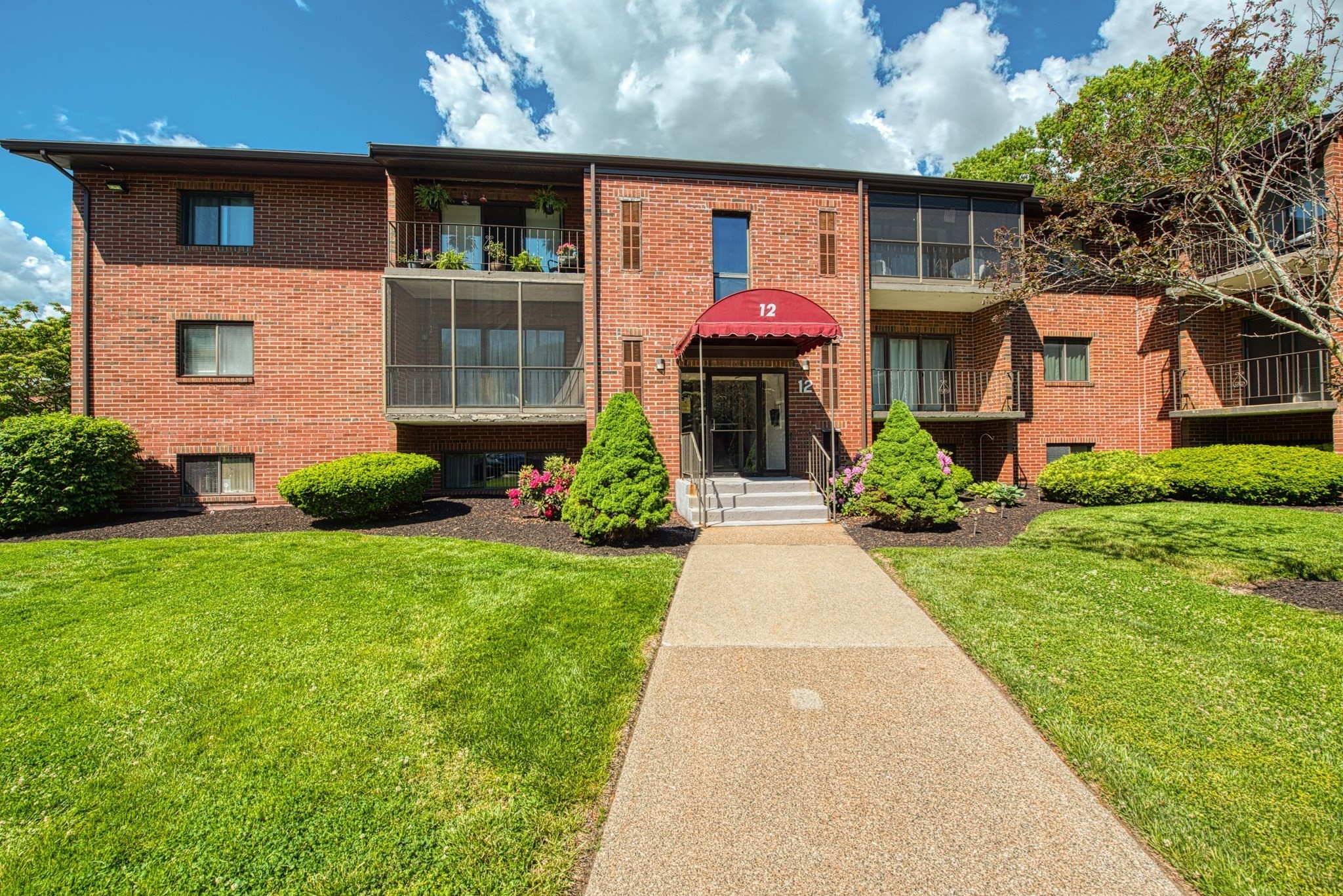 221 Oak St Unit 12-15, Brockton, MA 02301