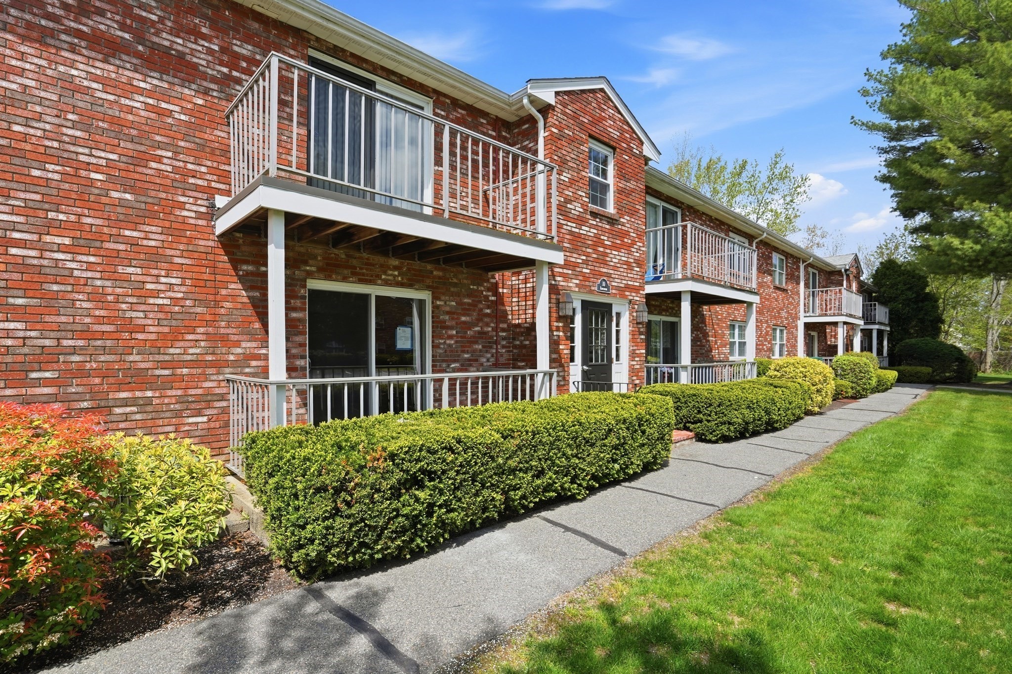 10 Kingswood Dr Unit 13, Abington, MA 02351