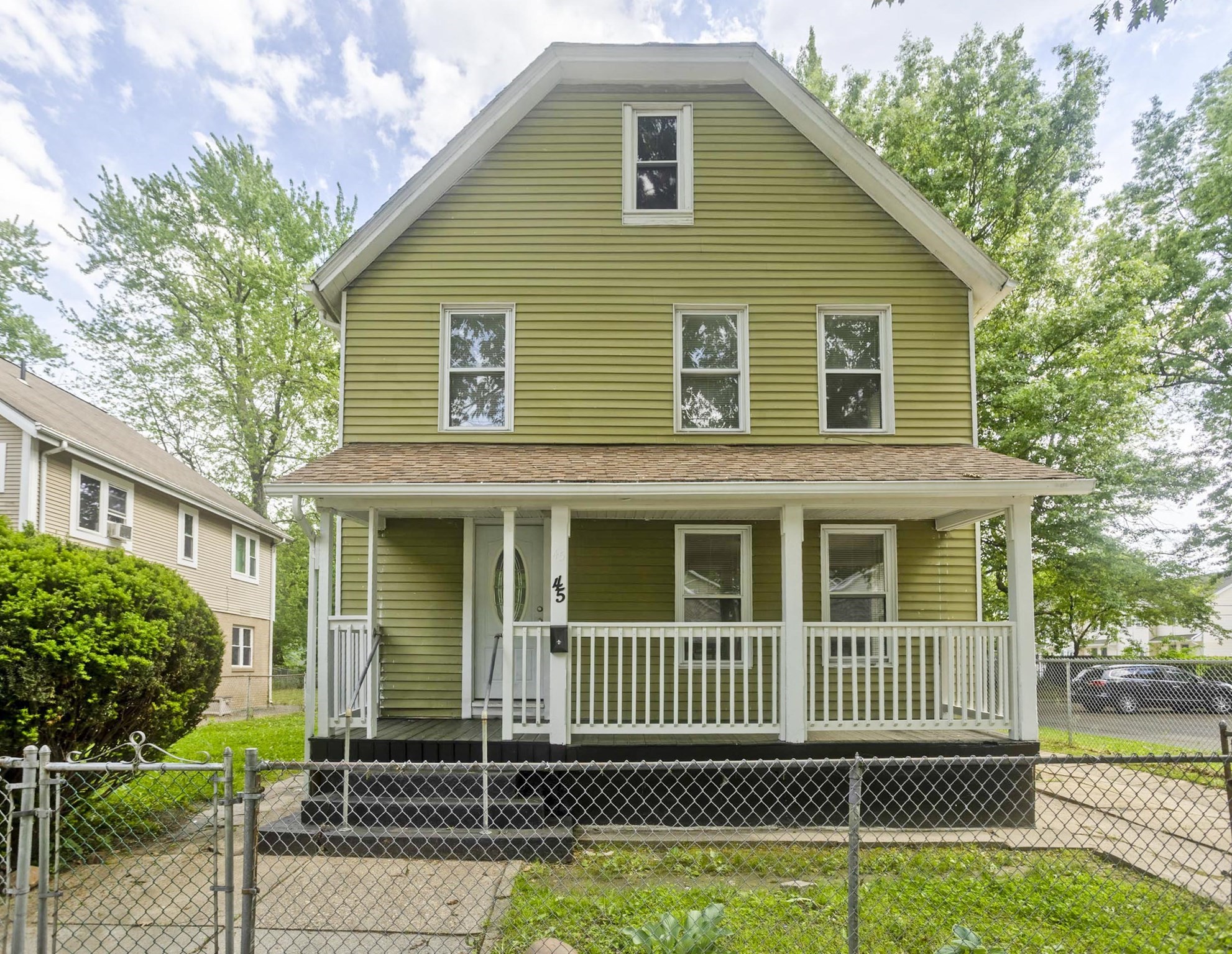 45 Orchard St, Springfield, MA 01107
