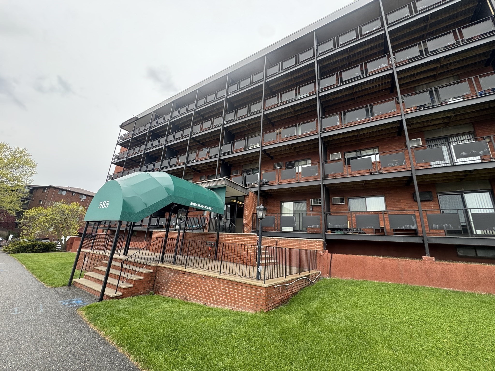 585 Revere Beach Pkwy Unit 403, Revere, MA 02151