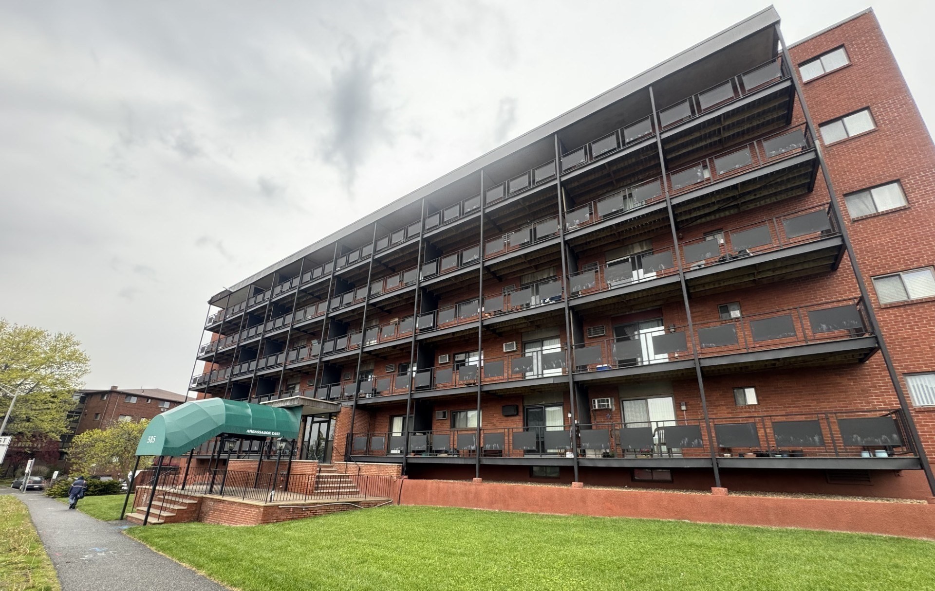 585 Revere Beach Pkwy Unit 403, Revere, MA 02151 - Image 4