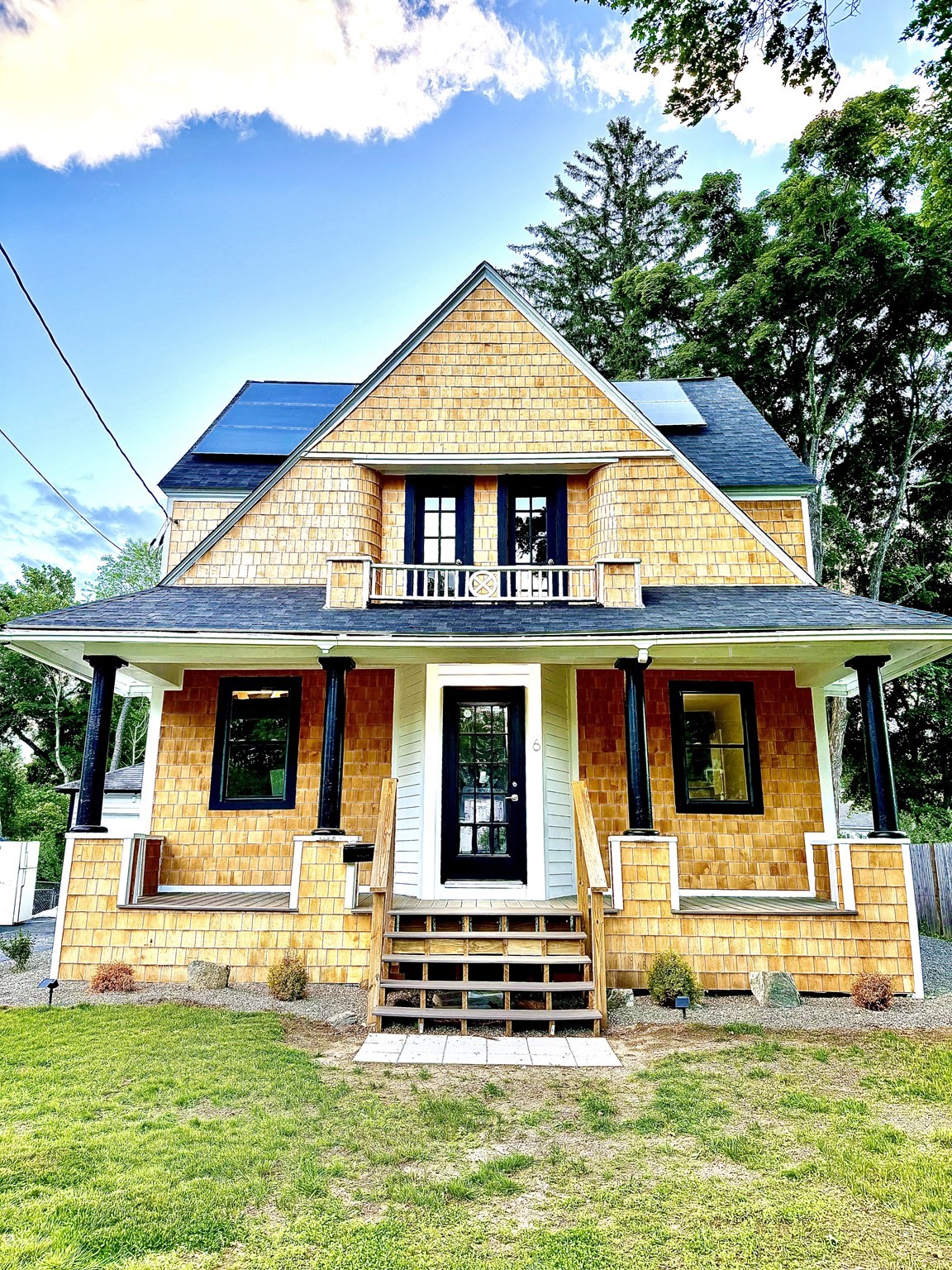 6 Wheelock St, Oxford, MA 01540