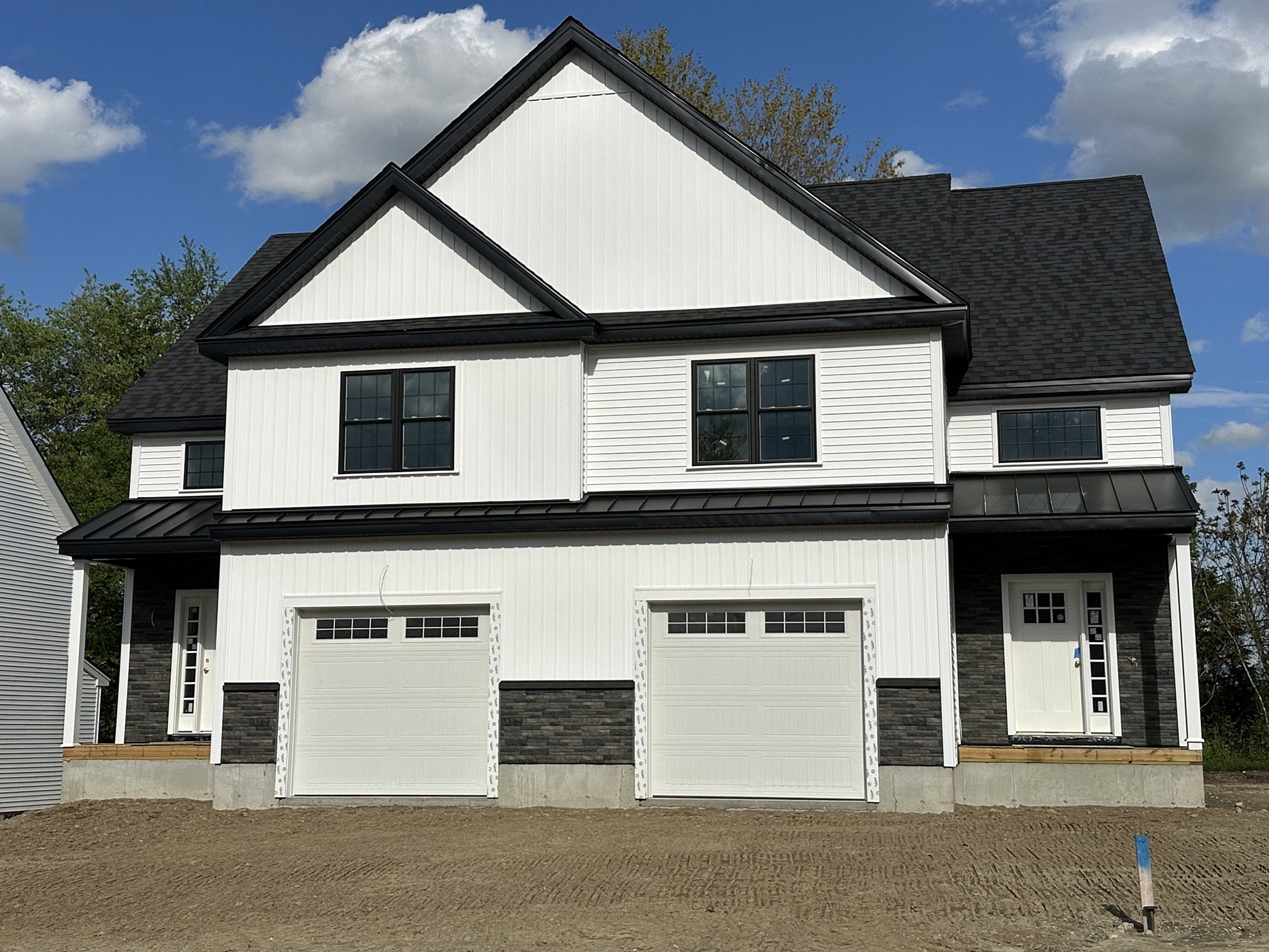 15 Leo'S Way Unit 15, Sterling, MA 01564