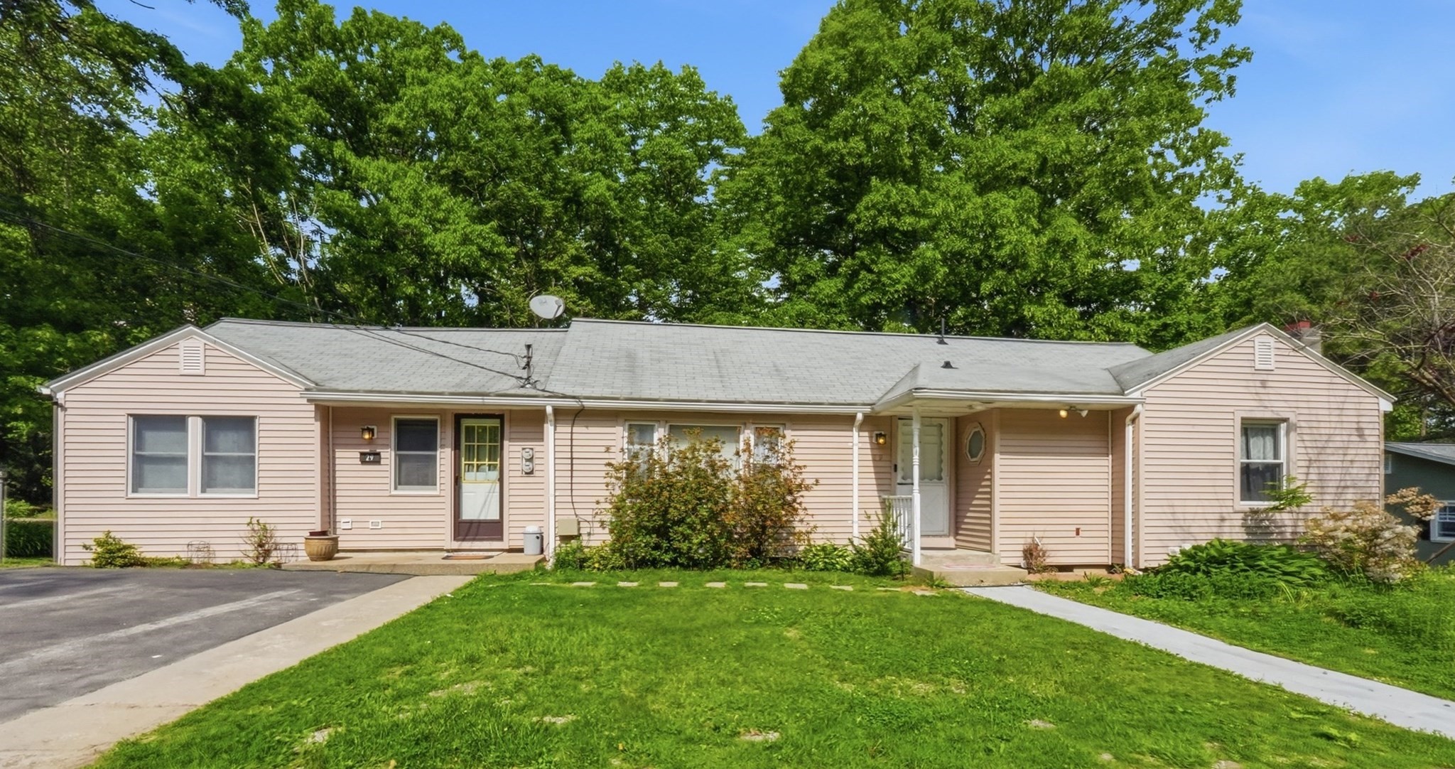 29 Passway Five, Worcester, MA 01602