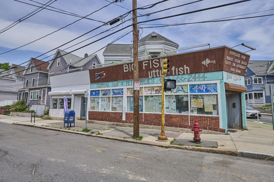55 Elm St, Somerville, MA 02144