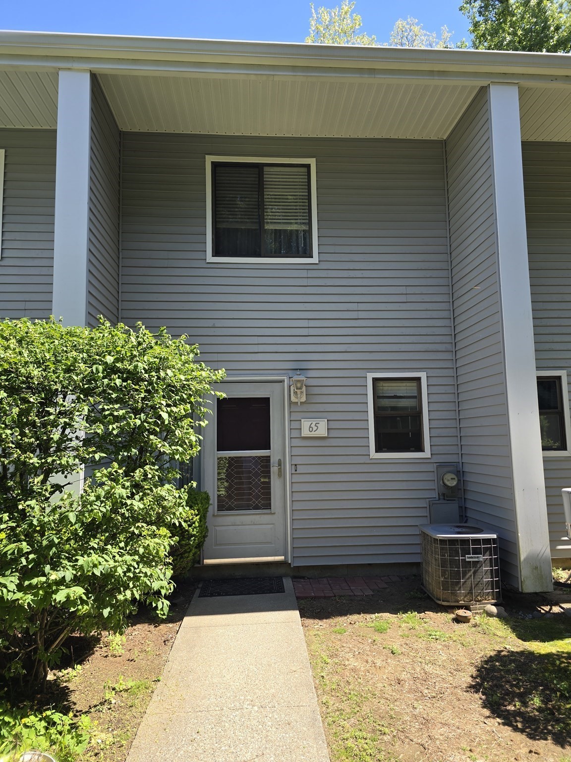 555 Russell St Unit J-65, Westfield, MA 01085