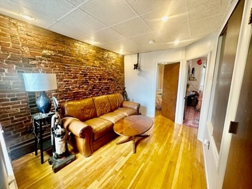 19 Margaret, Apt 4