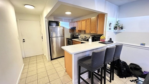 400 Governors Drive, Apt 5