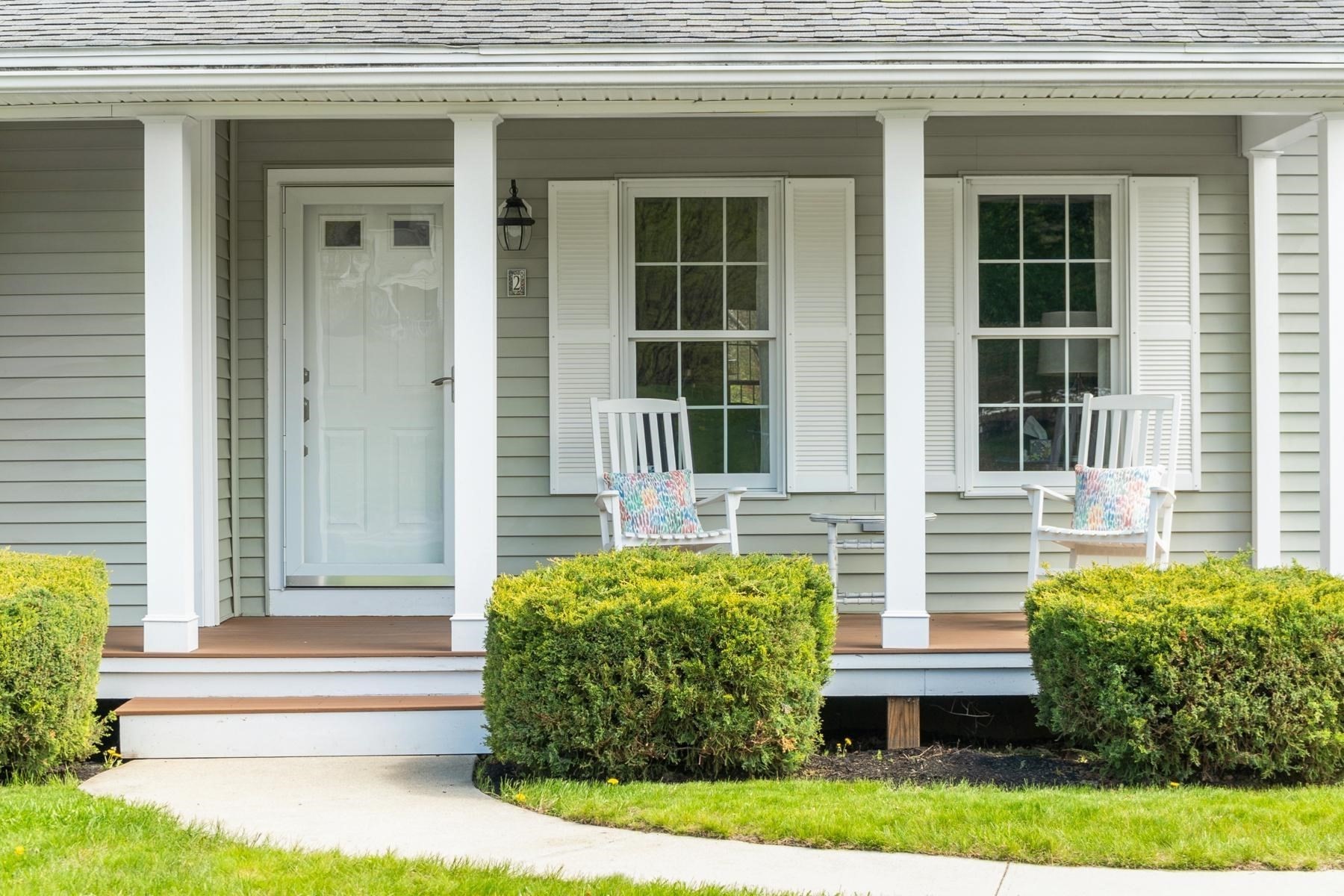 2 Laury Ln, Littleton, MA 01460