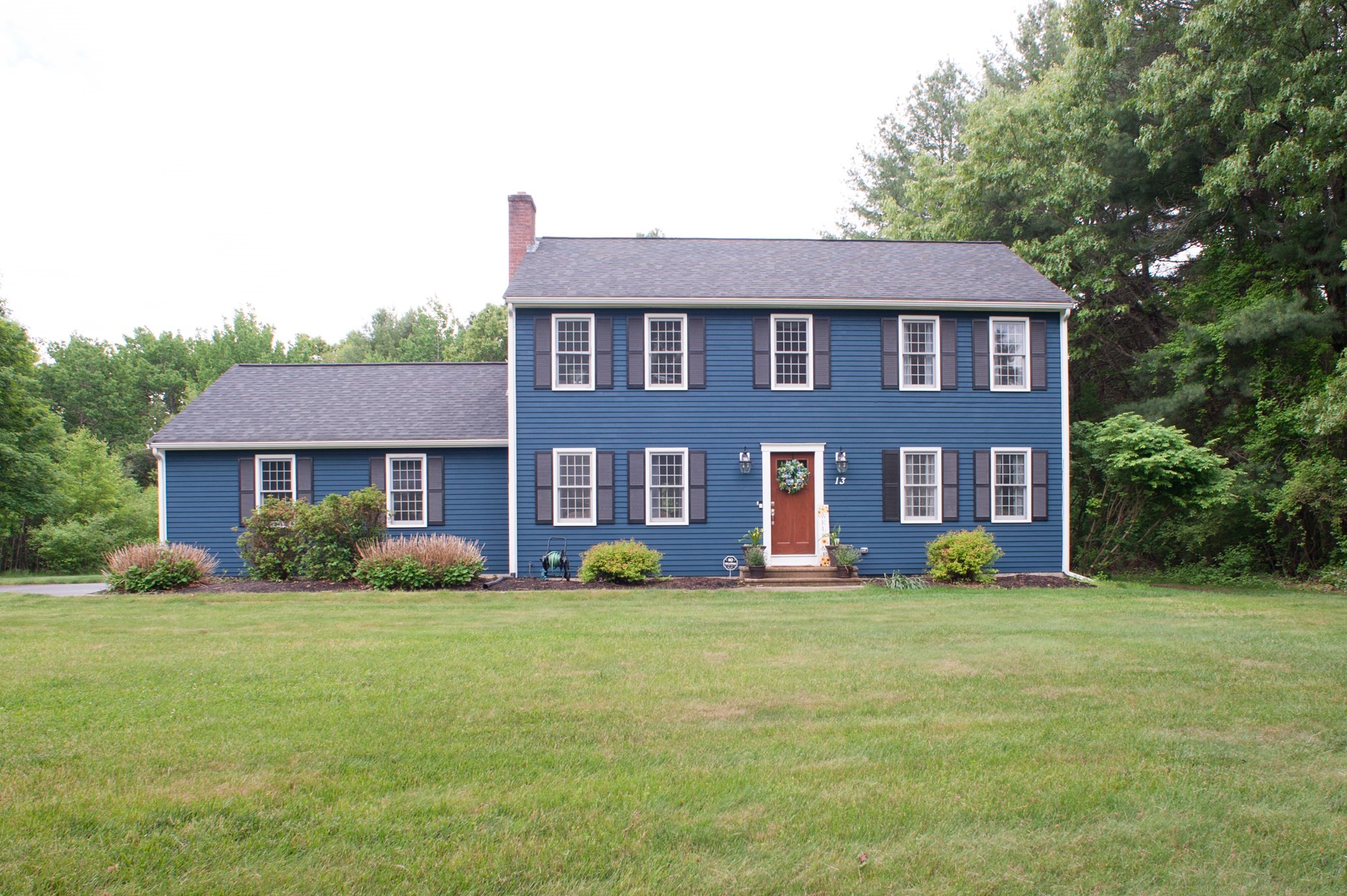 13 King Philip Path, Mendon, MA 01756