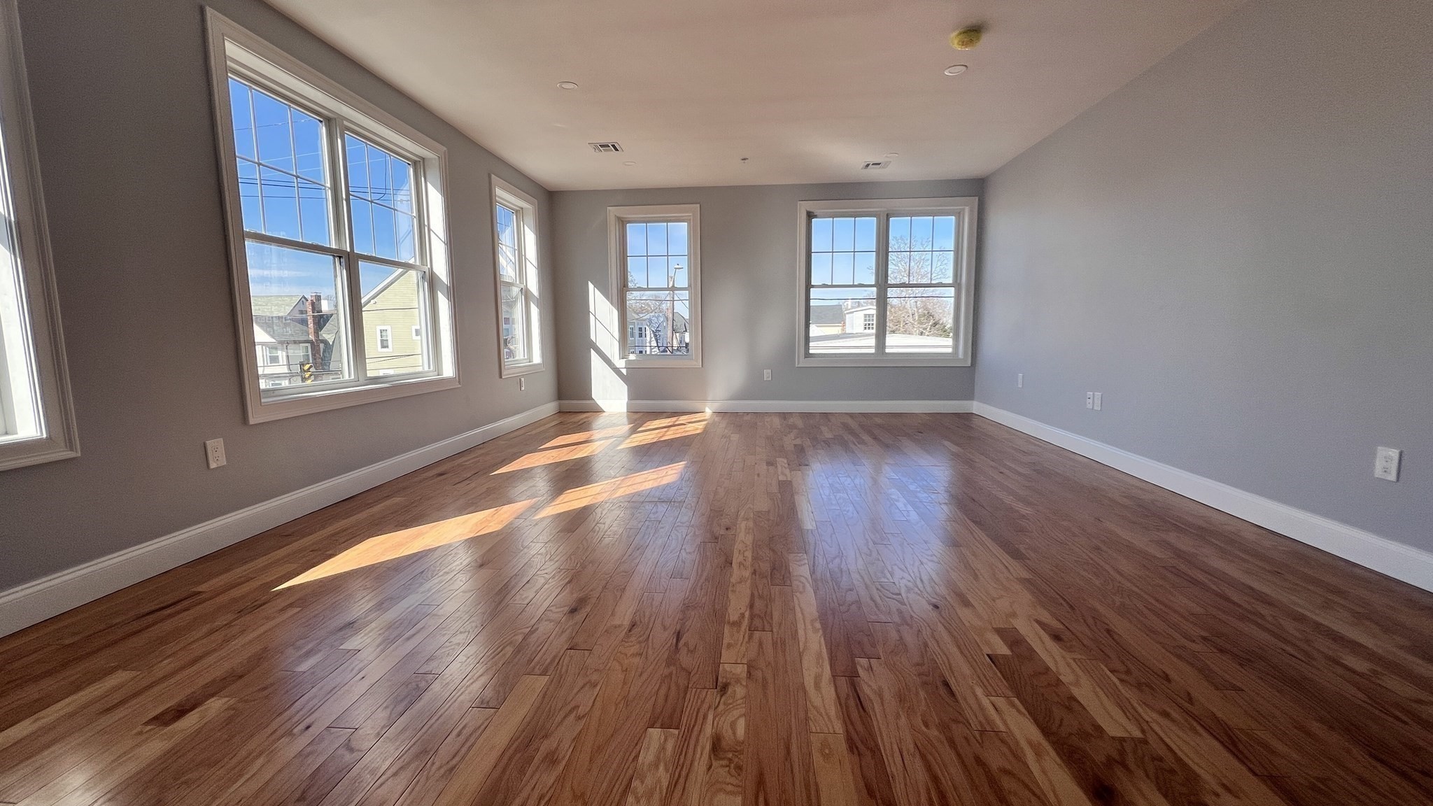585 Washington St Unit 301, Quincy, MA 02169