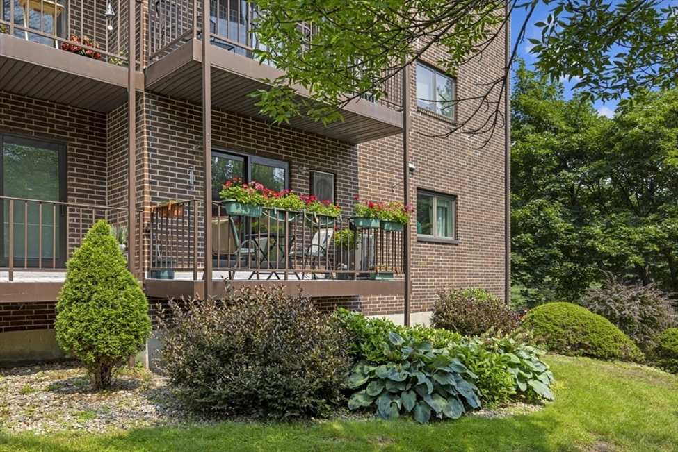 7 Ledgewood Way, Peabody, MA Image 2