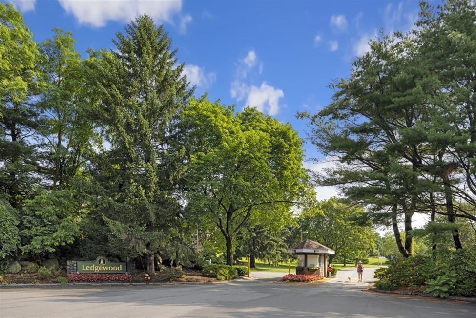 7 Ledgewood Way, Peabody, MA Image 33