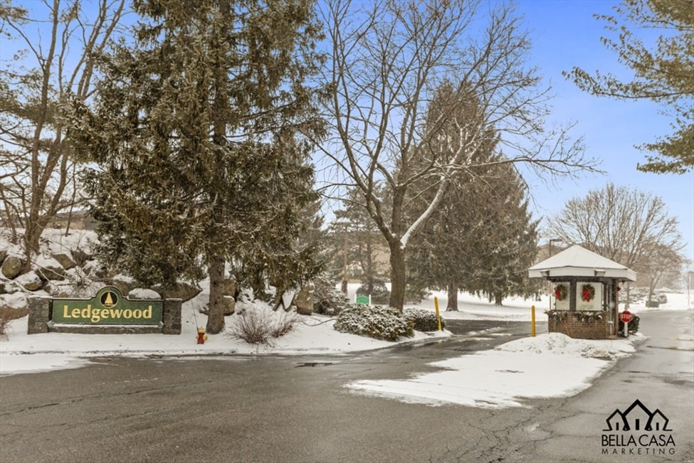 7 Ledgewood Way, Peabody, MA Image 38
