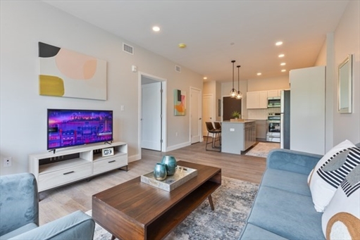 279 Willard, Apt 204