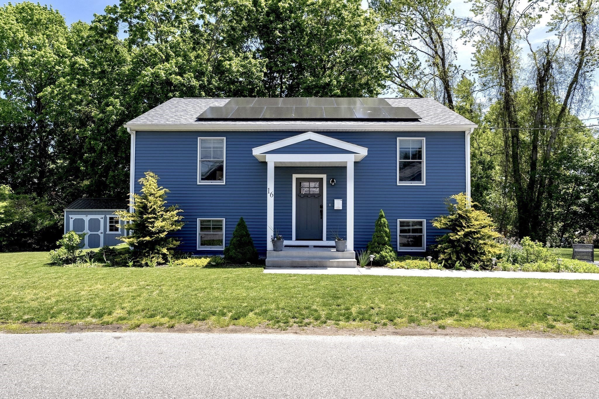 16 Clancy St, Swansea, MA 02777