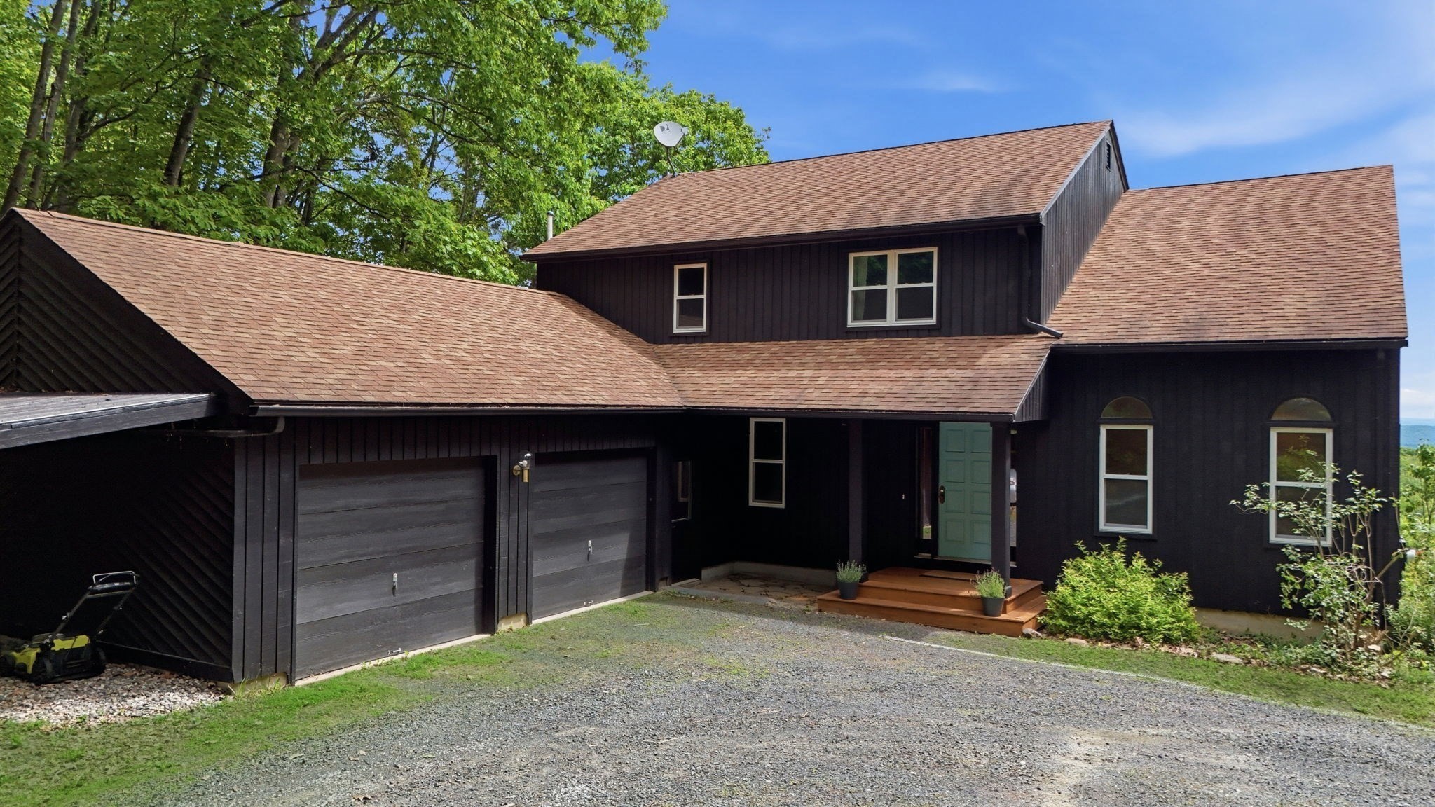 48 Birch Bluff Rd, Montgomery, MA 01085
