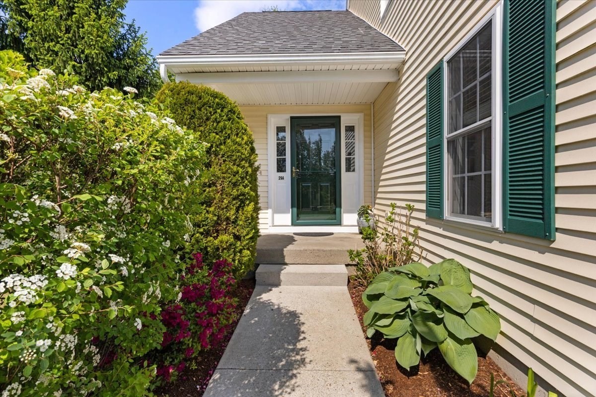 29 Coldspring Drive Unit A, Sutton, MA 01590