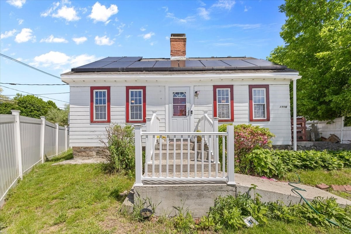1716 Central Street, Stoughton, MA 02072
