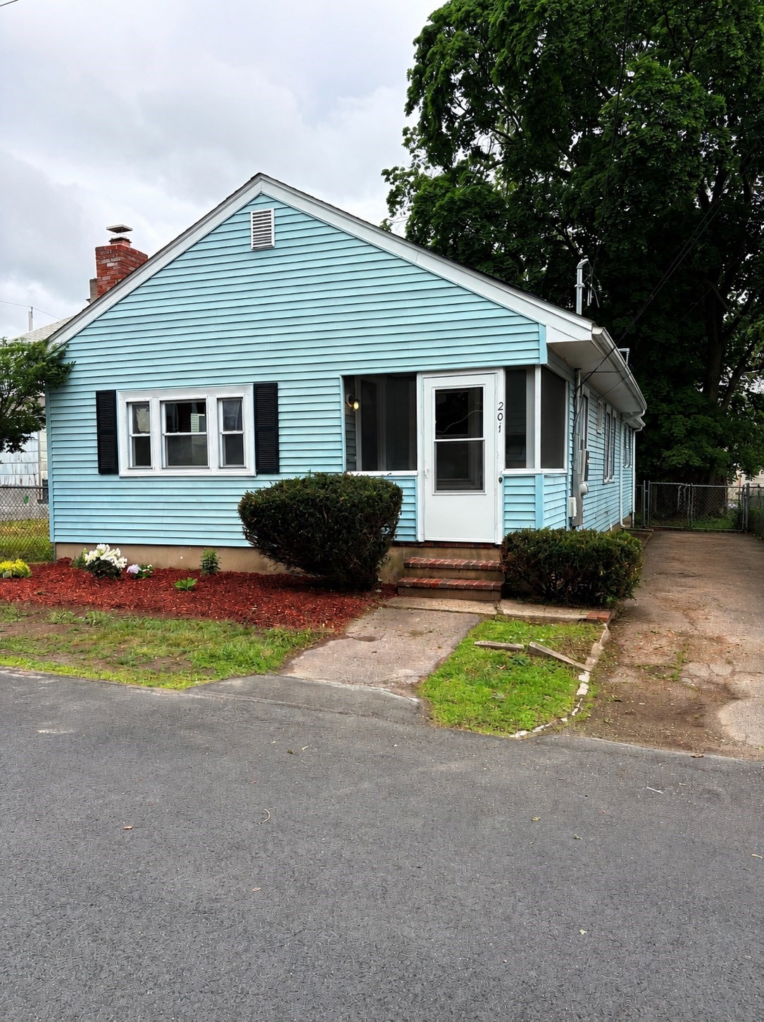 201 Florence St, Brockton, MA 02301