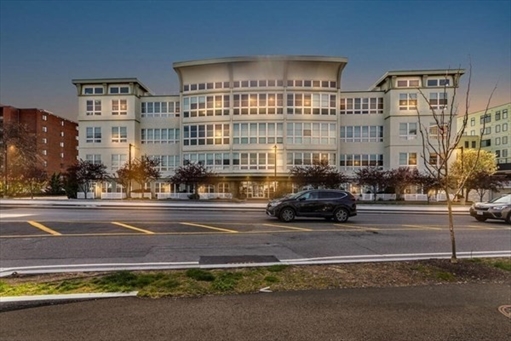 10 Ocean Ave, Apt 204