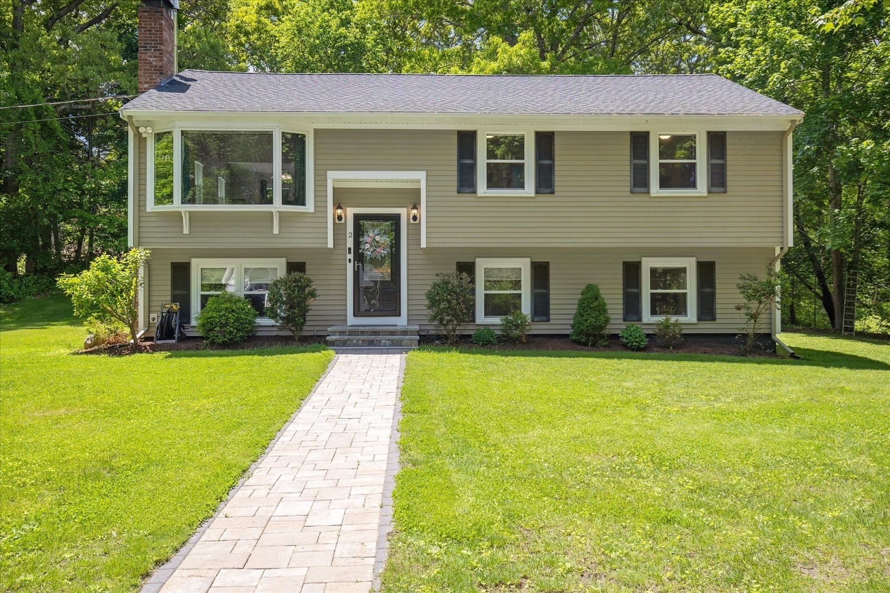 2 Wilson Ln, Plymouth, MA 02360