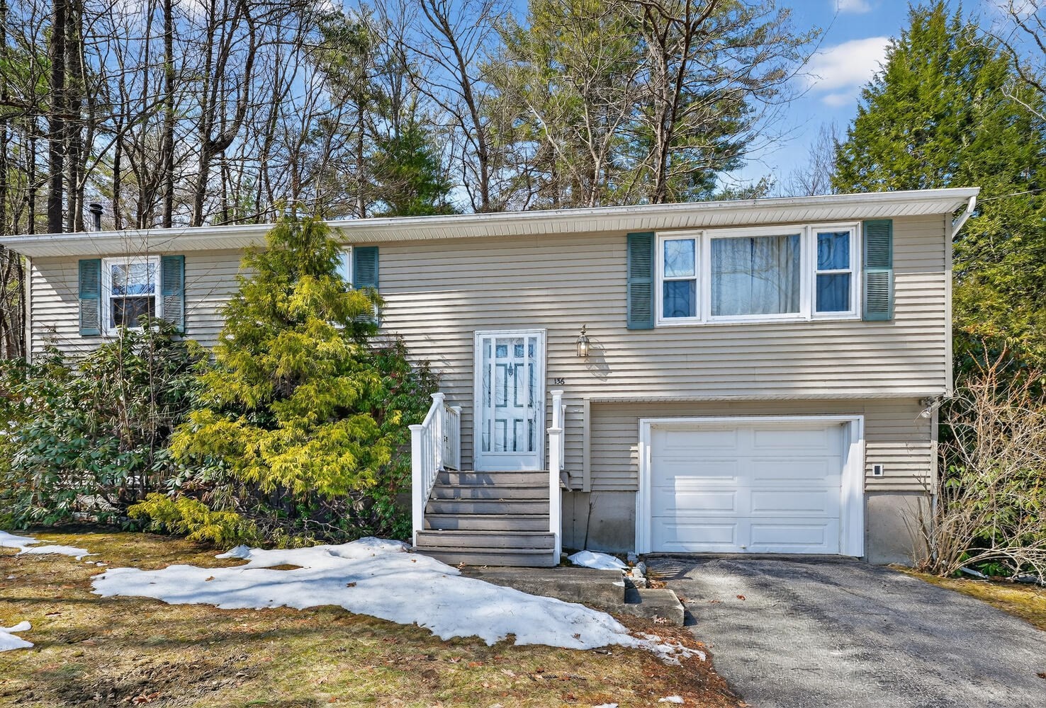 136 Dudley Rd, Oxford, MA 01540