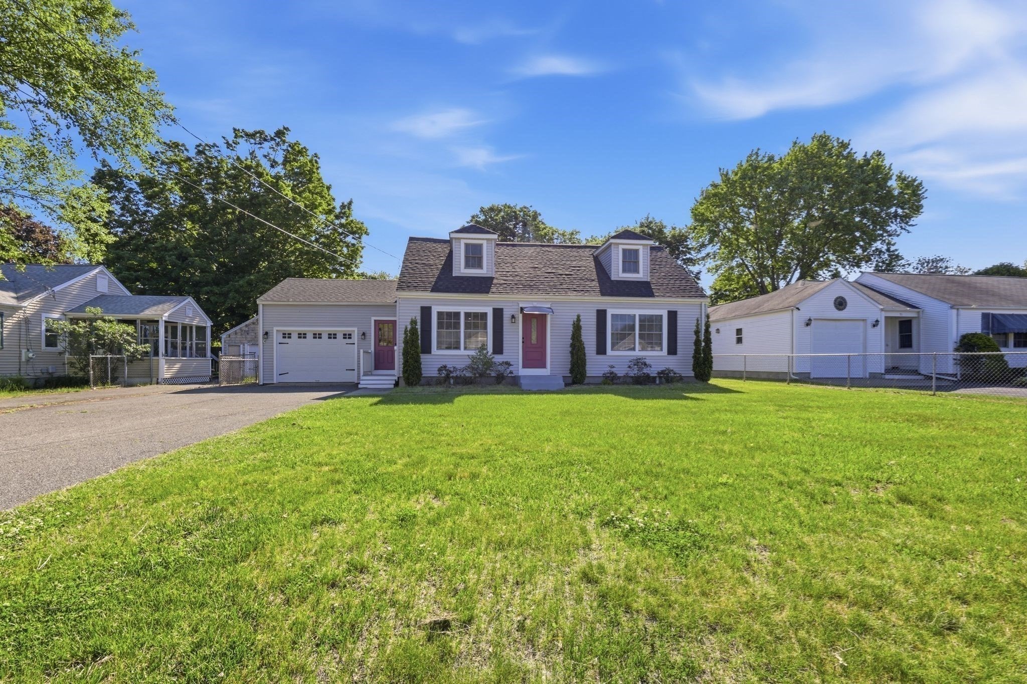 97 Maebeth St, Springfield, MA 01119