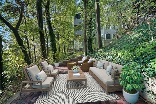 184 Rawson Rd, Apt 184