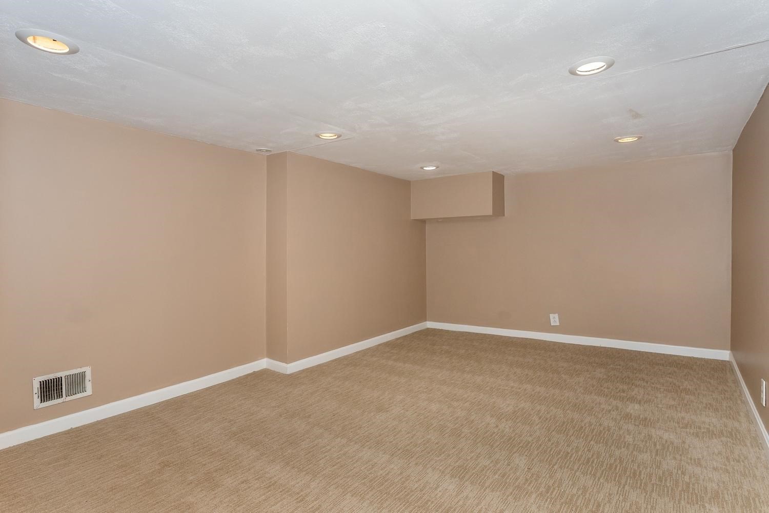 22 Middlesex Rd, Sharon, MA 02067 - Image 17