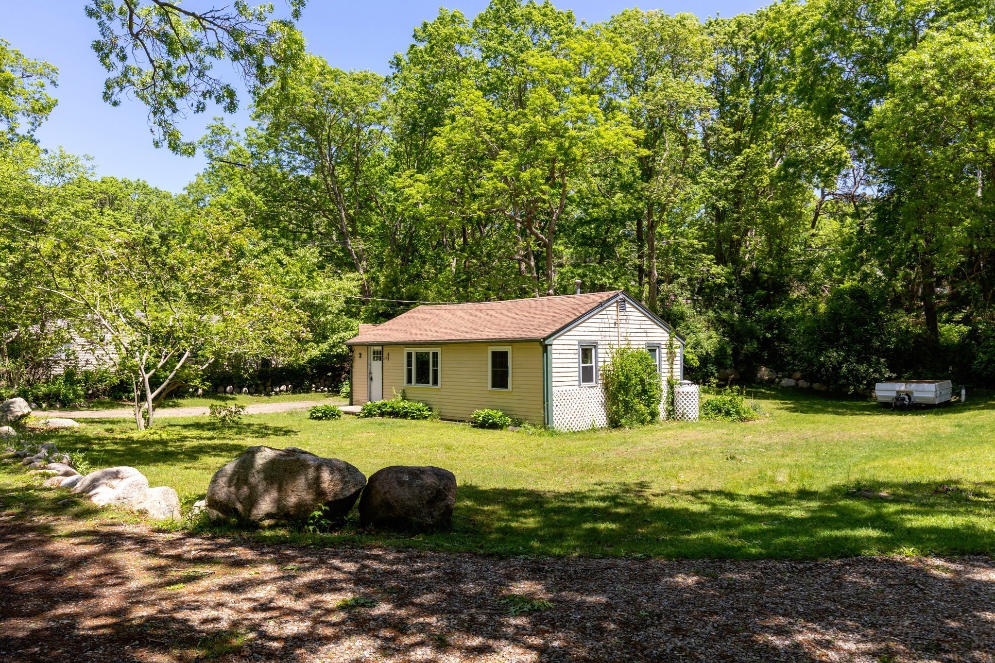 8 Pond View Cir, Plymouth, MA 02360