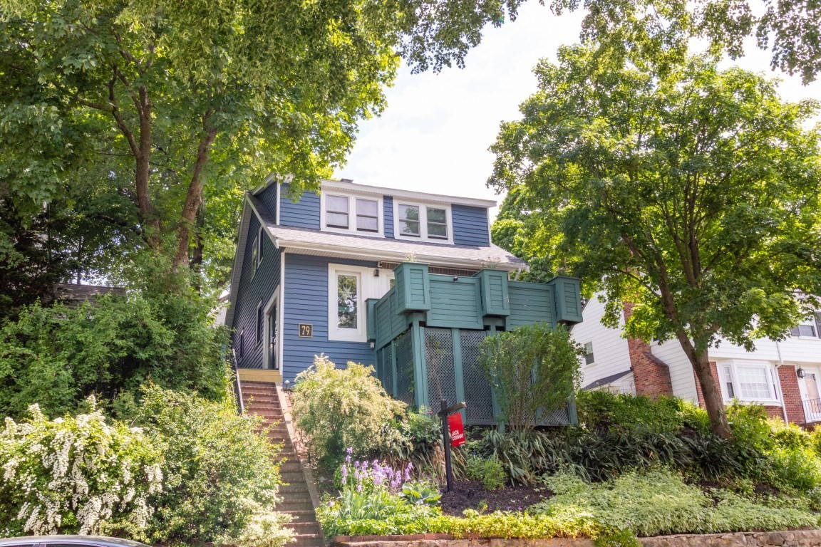 79 Redlands Rd, West Roxbury, Boston, MA 02132