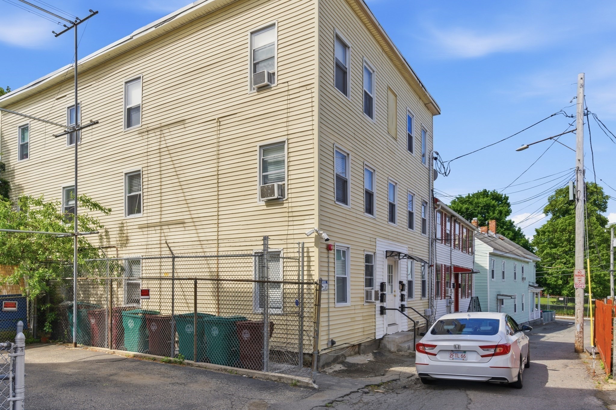8 Cherry St, Lowell, MA 01852