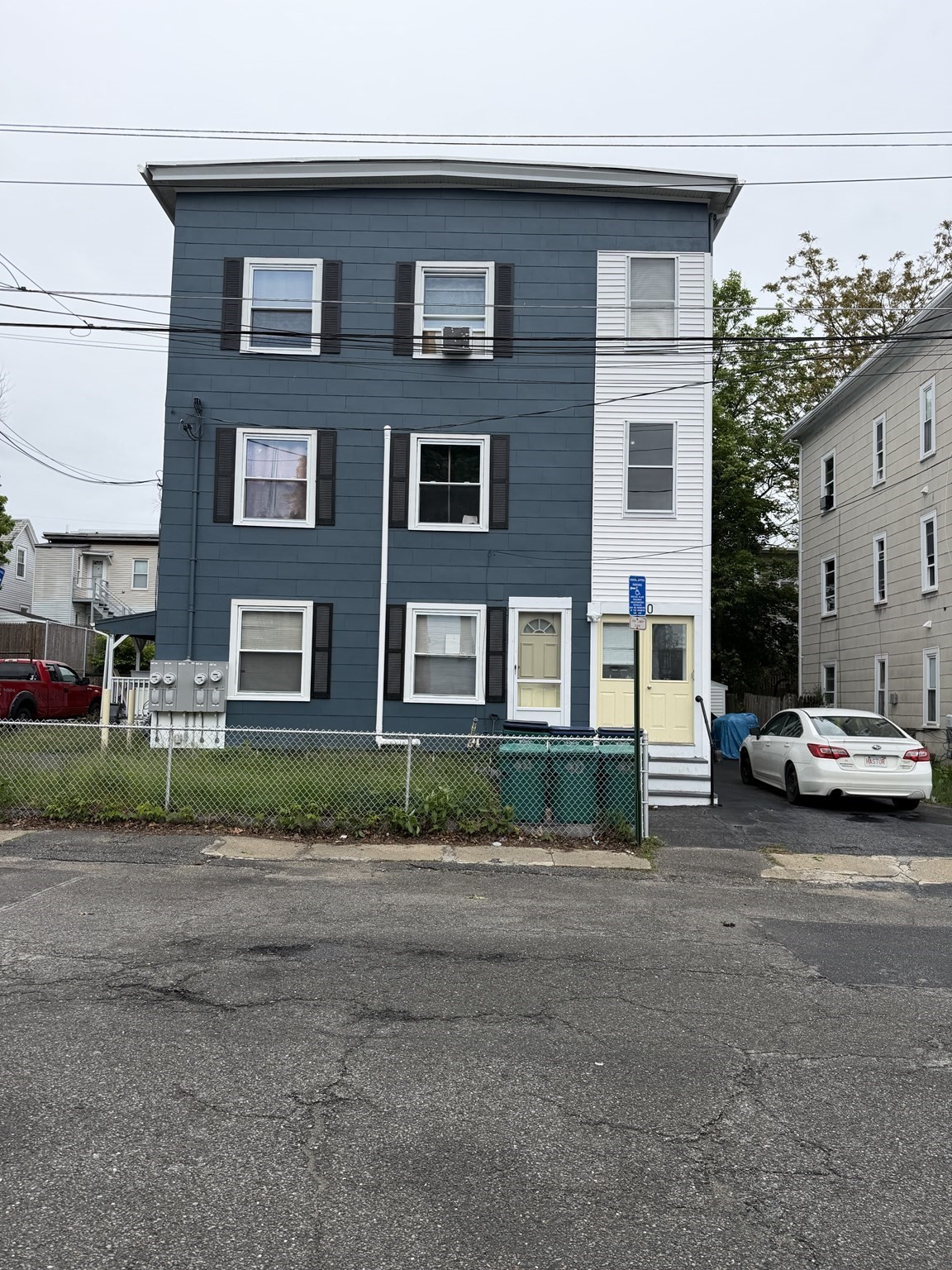 40 Edwards St, Fitchburg, MA 01420