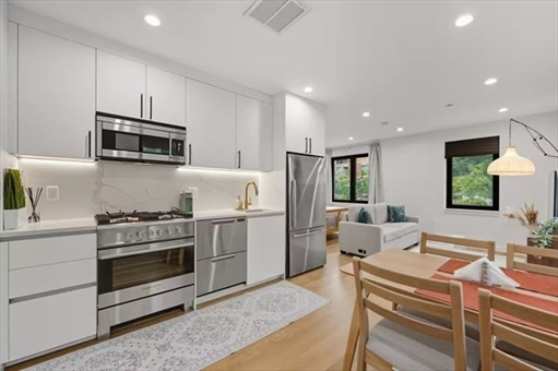 1618 Beacon Street, Apt 3