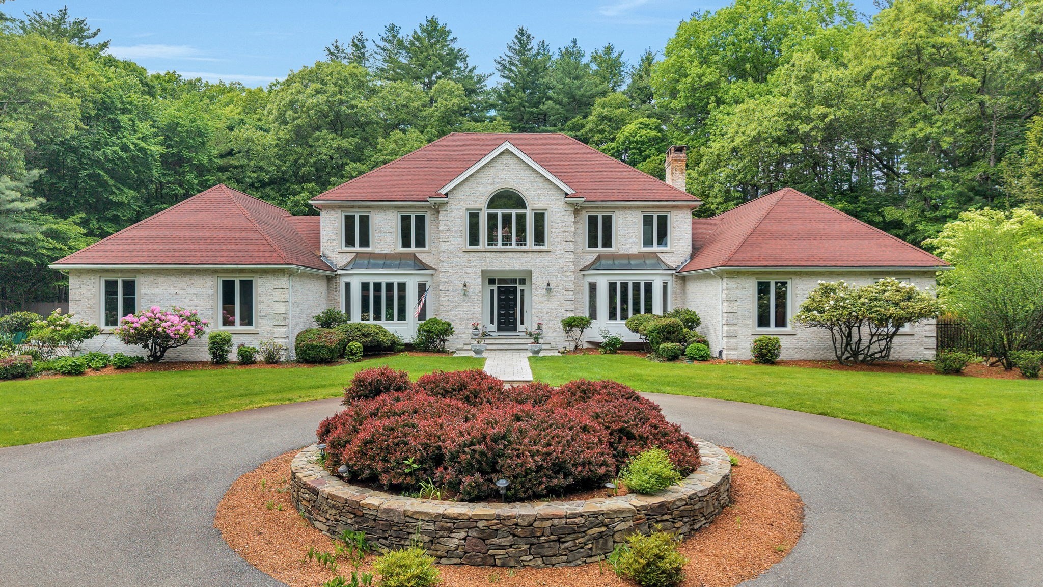 784 Strawberry Hill Rd, Concord, MA 01742
