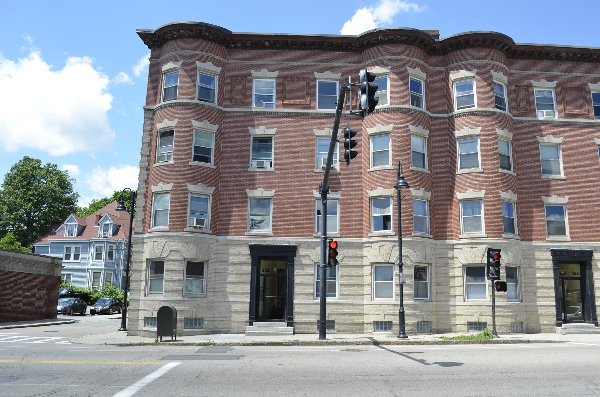 152 Harvard St. Unit 2, Brookline, MA 02446