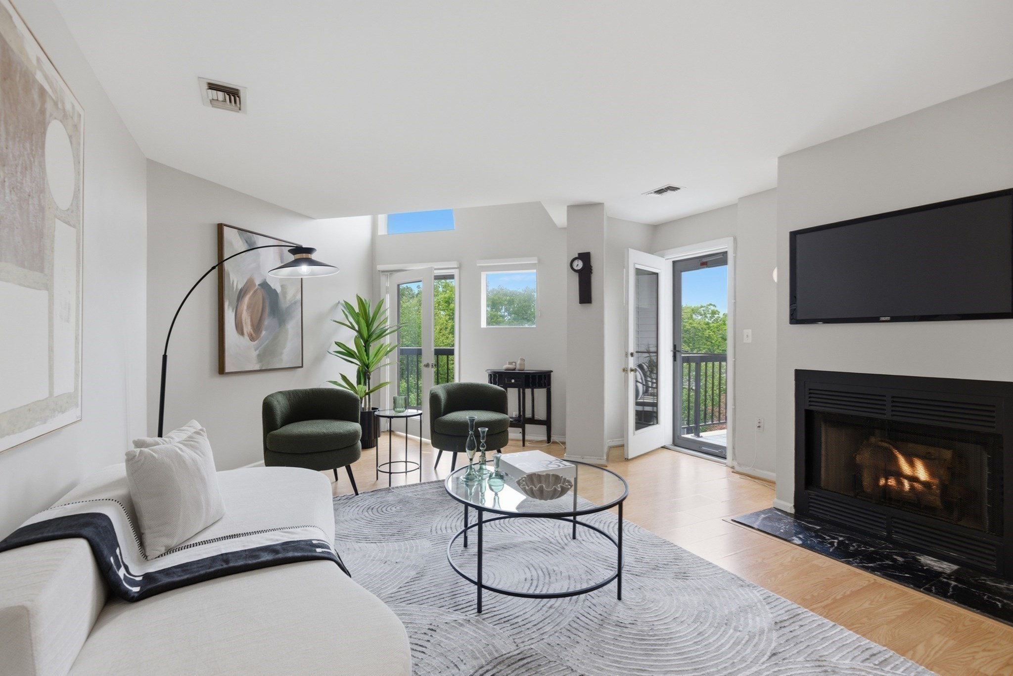 97 Anderer Ln Unit 304, West Roxbury, Boston, MA 02132
