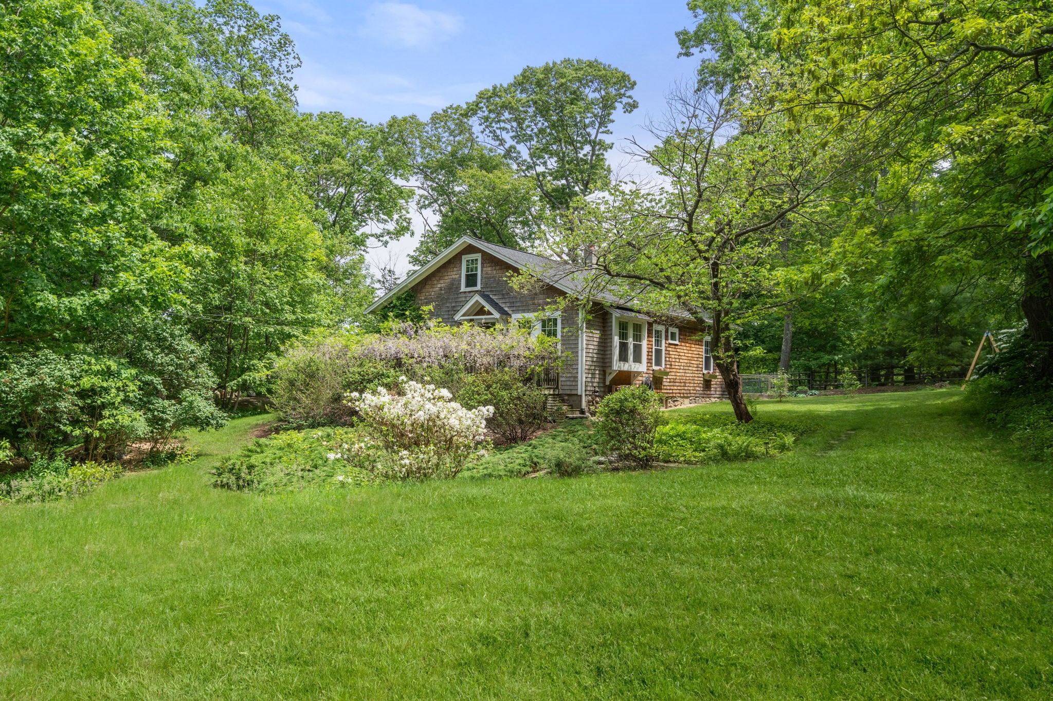 11 Curve Street, Sherborn, MA 01770