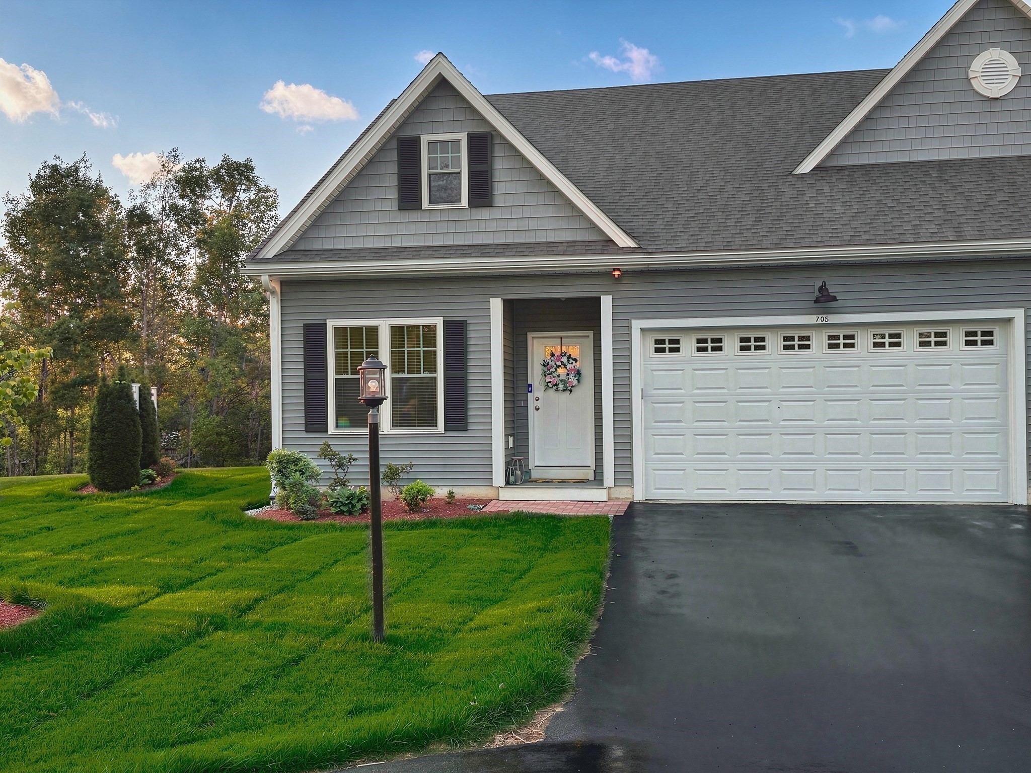 705 Southwood Lane Unit 705, Clinton, MA 01510